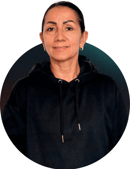 Isabel Bedoya, Colaboradora Servicios Generales — Dinastía Inc